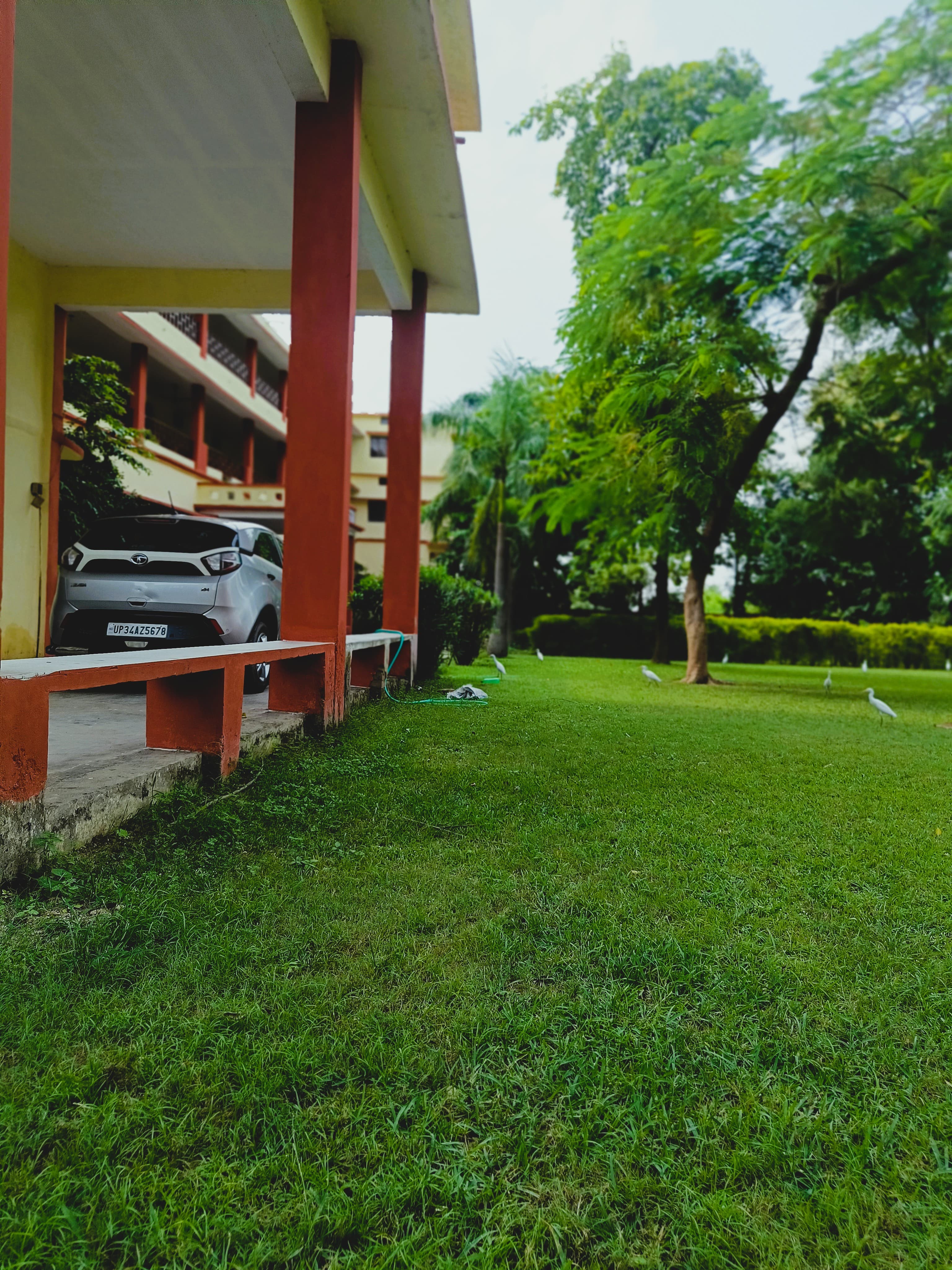 khaitanji law college lawn image